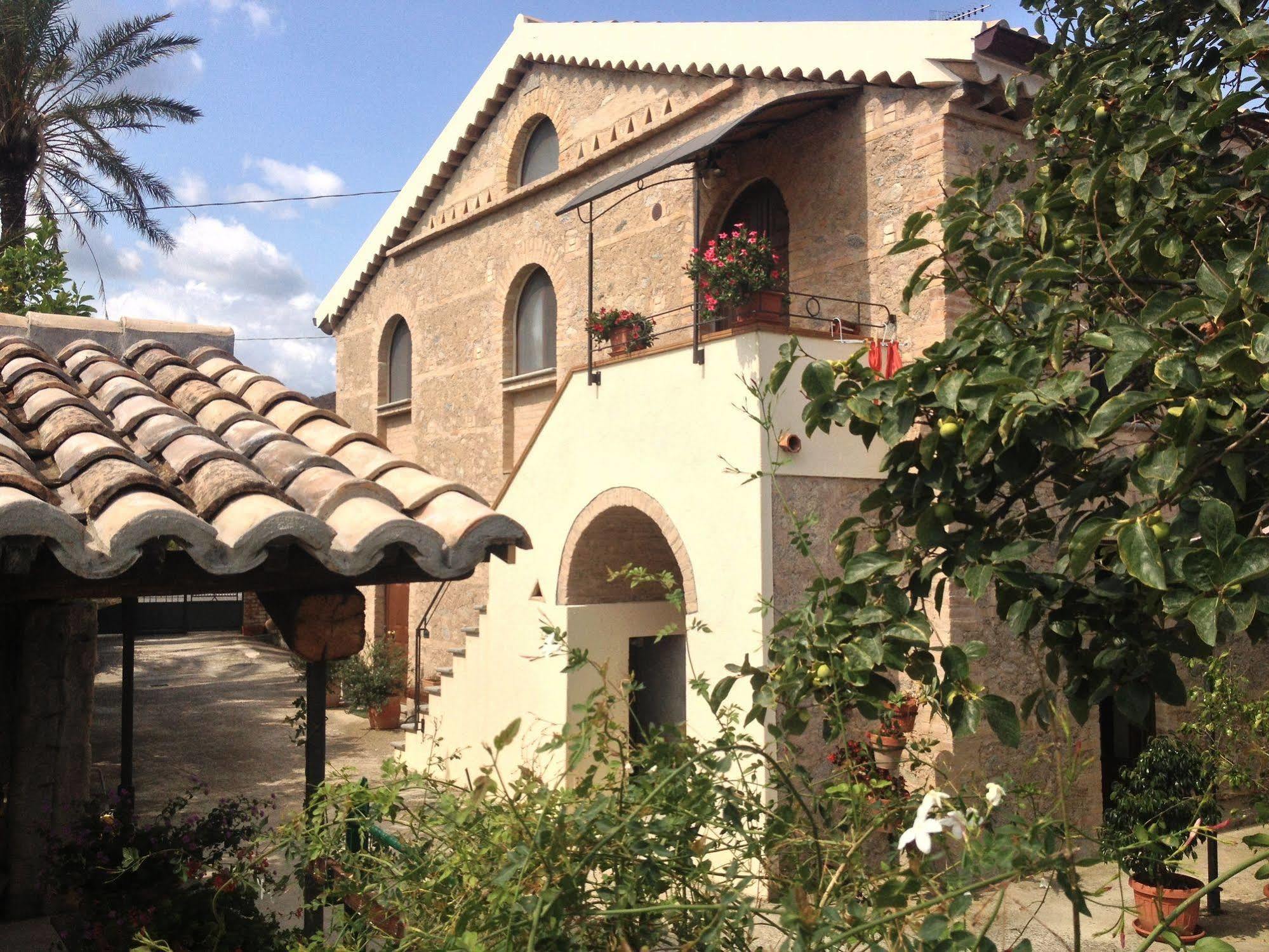 B&B L'Oasi Sant'Andrea Apostolo dello Ionio Esterno foto